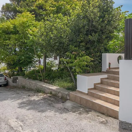 Сasa de vacaciones Nisida House *